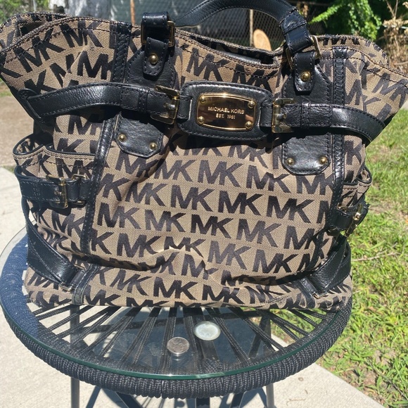 Michael Kors Purse - Picture 3 of 6